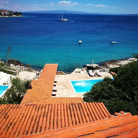 Διαμέρισμα With Pool And *