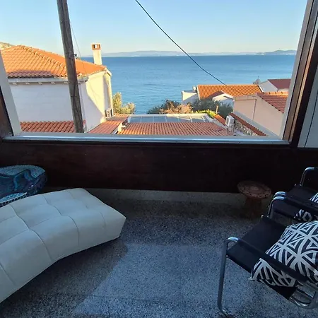 With Pool And Lejlighed Trogir